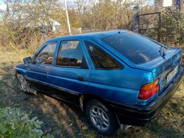 Синий Форд Эскорт, объемом двигателя 0 л и пробегом 500 тыс. км за 1000 $, фото 2 на Automoto.ua