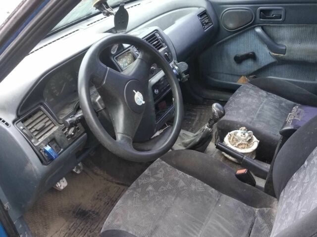 Синій Форд Ескорт, об'ємом двигуна 1.4 л та пробігом 150 тис. км за 1000 $, фото 3 на Automoto.ua