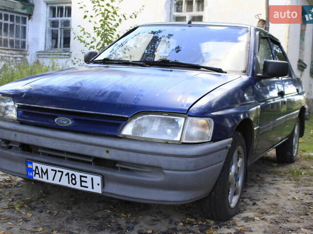 Синій Форд Ескорт, об'ємом двигуна 1.4 л та пробігом 654 тис. км за 1200 $, фото 6 на Automoto.ua