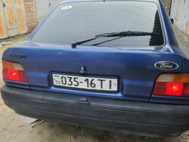 Синій Форд Ескорт, об'ємом двигуна 1.4 л та пробігом 220 тис. км за 999 $, фото 6 на Automoto.ua