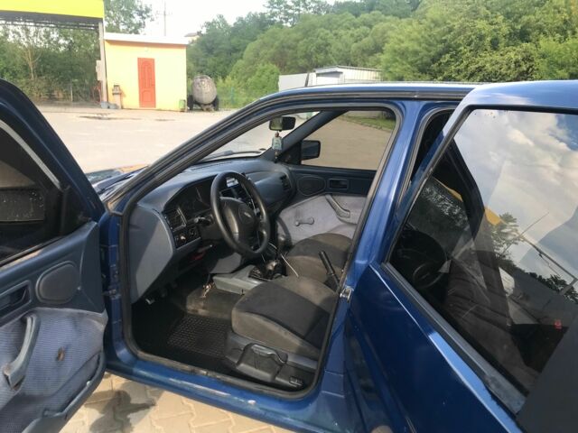 Синий Форд Эскорт, объемом двигателя 1.4 л и пробегом 130 тыс. км за 1000 $, фото 11 на Automoto.ua