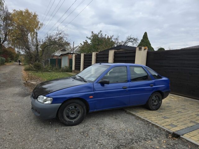 Синій Форд Ескорт, об'ємом двигуна 1.4 л та пробігом 200 тис. км за 850 $, фото 5 на Automoto.ua