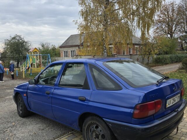 Синій Форд Ескорт, об'ємом двигуна 1.4 л та пробігом 200 тис. км за 850 $, фото 3 на Automoto.ua