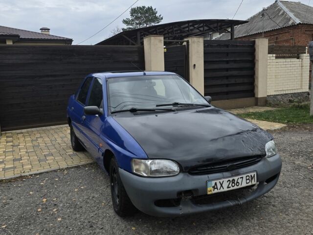 Синій Форд Ескорт, об'ємом двигуна 1.4 л та пробігом 200 тис. км за 850 $, фото 1 на Automoto.ua