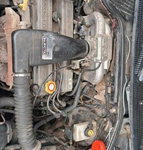 Синий Форд Эскорт, объемом двигателя 2 л и пробегом 1000 тыс. км за 1160 $, фото 4 на Automoto.ua