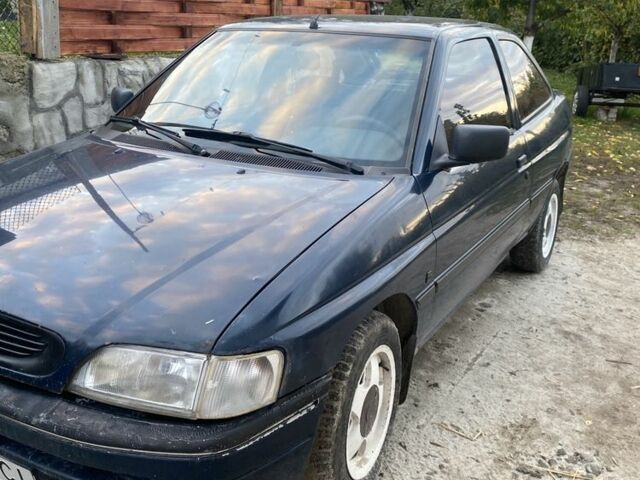 Синий Форд Эскорт, объемом двигателя 1.4 л и пробегом 250 тыс. км за 1300 $, фото 10 на Automoto.ua