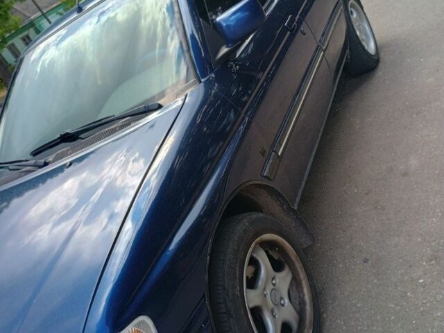 Синий Форд Эскорт, объемом двигателя 1.4 л и пробегом 76 тыс. км за 3000 $, фото 1 на Automoto.ua