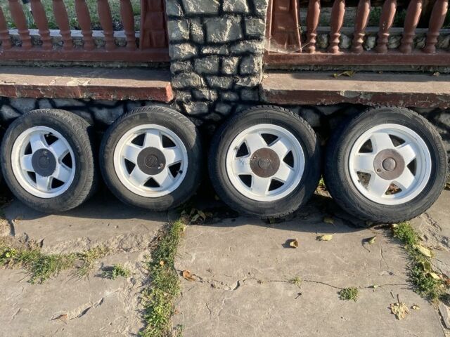 Синий Форд Эскорт, объемом двигателя 1.4 л и пробегом 250 тыс. км за 1300 $, фото 4 на Automoto.ua