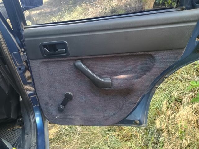 Синий Форд Эскорт, объемом двигателя 1.4 л и пробегом 76 тыс. км за 3000 $, фото 6 на Automoto.ua