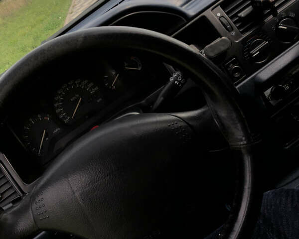 Синий Форд Эскорт, объемом двигателя 1.4 л и пробегом 300 тыс. км за 1850 $, фото 4 на Automoto.ua