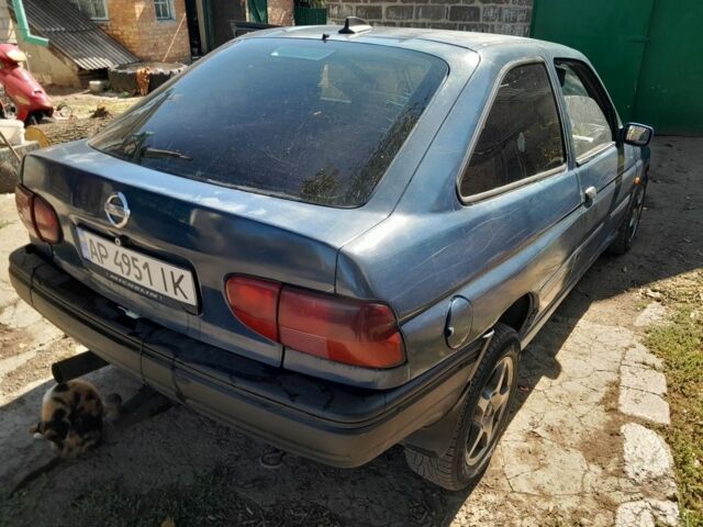 Синий Форд Эскорт, объемом двигателя 1.6 л и пробегом 1000 тыс. км за 671 $, фото 2 на Automoto.ua