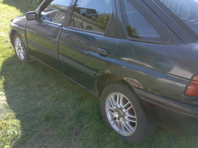 Синій Форд Ескорт, об'ємом двигуна 1.4 л та пробігом 1000 тис. км за 1000 $, фото 1 на Automoto.ua