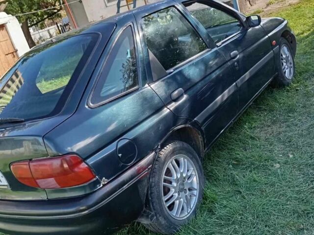 Синій Форд Ескорт, об'ємом двигуна 1.4 л та пробігом 1000 тис. км за 1000 $, фото 2 на Automoto.ua