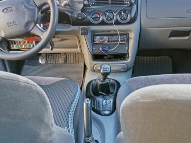 Синій Форд Ескорт, об'ємом двигуна 1.4 л та пробігом 1000 тис. км за 1000 $, фото 7 на Automoto.ua