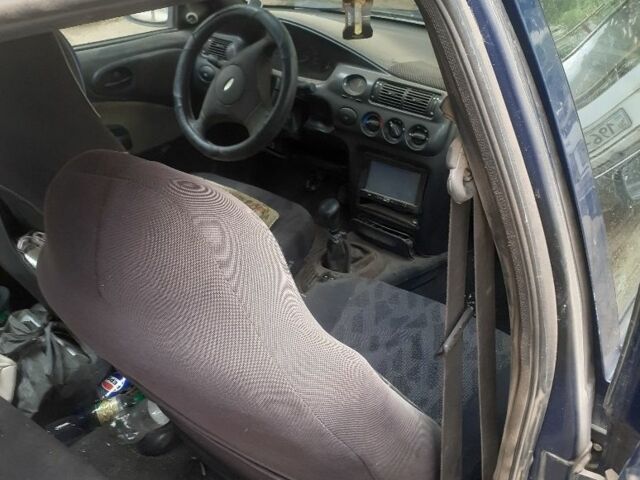 Синий Форд Эскорт, объемом двигателя 1.6 л и пробегом 12 тыс. км за 600 $, фото 4 на Automoto.ua