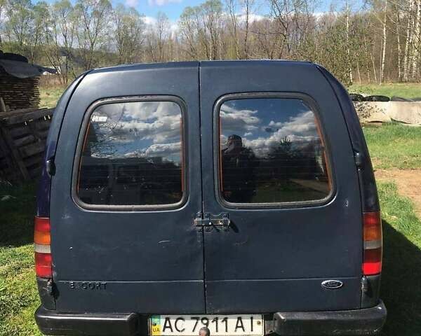 Синий Форд Эскорт, объемом двигателя 1.8 л и пробегом 400 тыс. км за 900 $, фото 3 на Automoto.ua