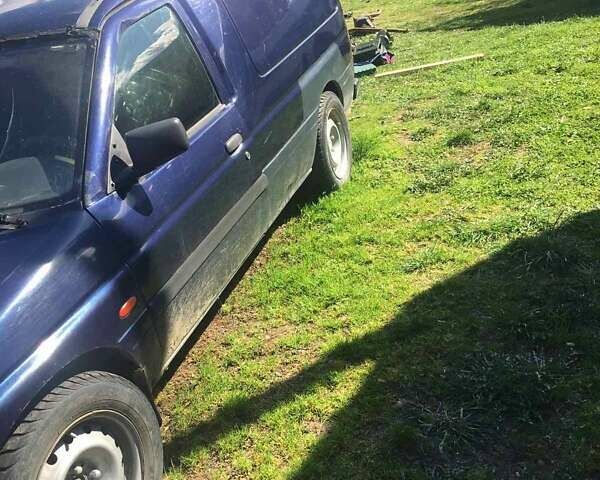 Синий Форд Эскорт, объемом двигателя 1.8 л и пробегом 400 тыс. км за 900 $, фото 1 на Automoto.ua