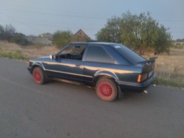 Синий Форд Эскорт, объемом двигателя 2 л и пробегом 1 тыс. км за 1551 $, фото 5 на Automoto.ua