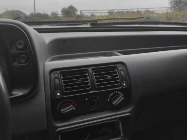 Синий Форд Эскорт, объемом двигателя 0 л и пробегом 124 тыс. км за 750 $, фото 5 на Automoto.ua