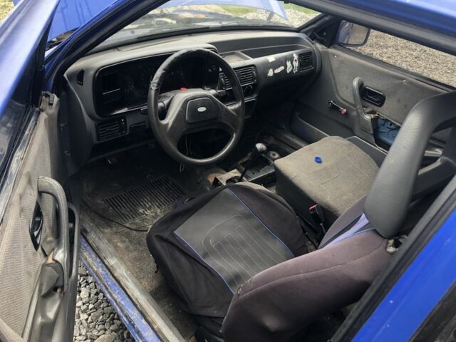 Синий Форд Эскорт, объемом двигателя 1.3 л и пробегом 3 тыс. км за 167 $, фото 3 на Automoto.ua