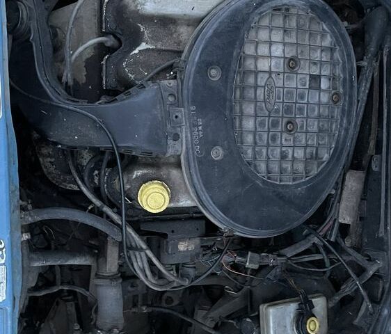 Синий Форд Эскорт, объемом двигателя 1.4 л и пробегом 136 тыс. км за 400 $, фото 8 на Automoto.ua