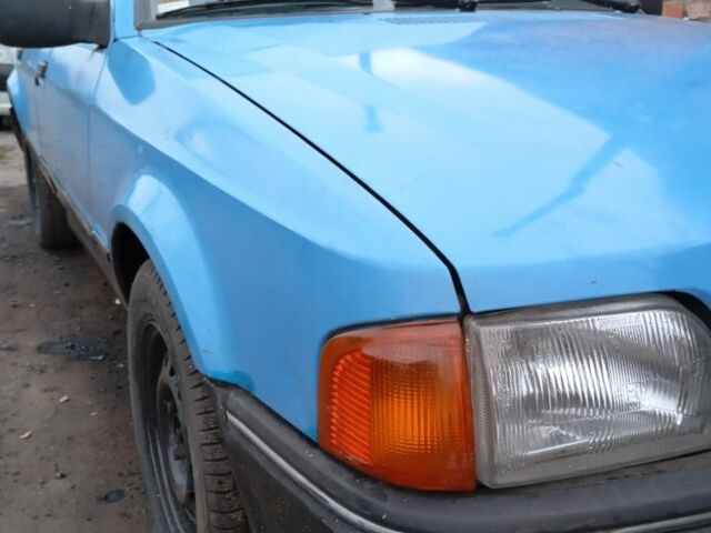 Синий Форд Эскорт, объемом двигателя 1.4 л и пробегом 54 тыс. км за 800 $, фото 5 на Automoto.ua