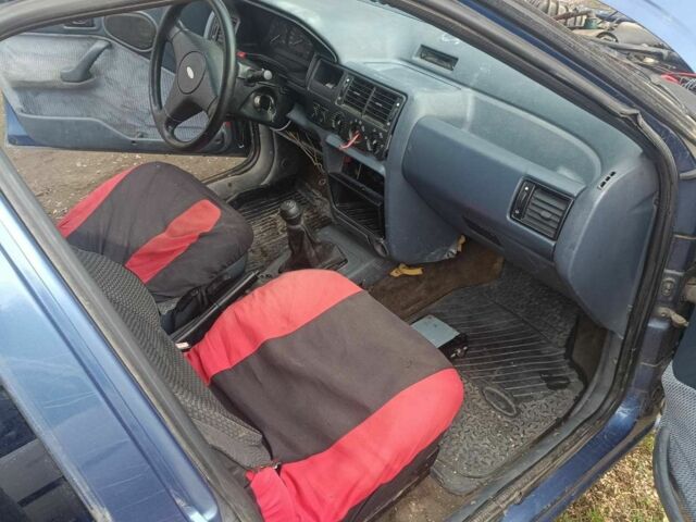 Синий Форд Эскорт, объемом двигателя 1 л и пробегом 1 тыс. км за 500 $, фото 1 на Automoto.ua