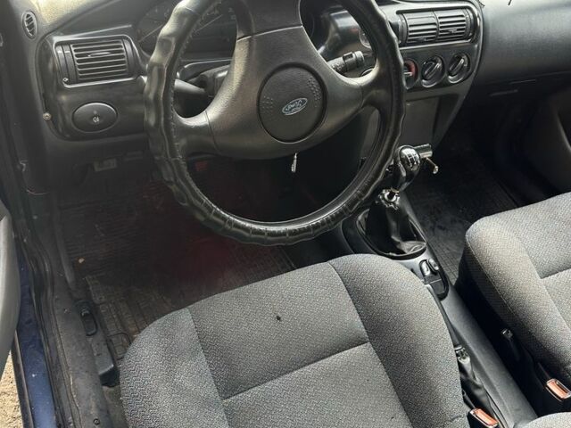 Синий Форд Эскорт, объемом двигателя 1.8 л и пробегом 256 тыс. км за 700 $, фото 2 на Automoto.ua