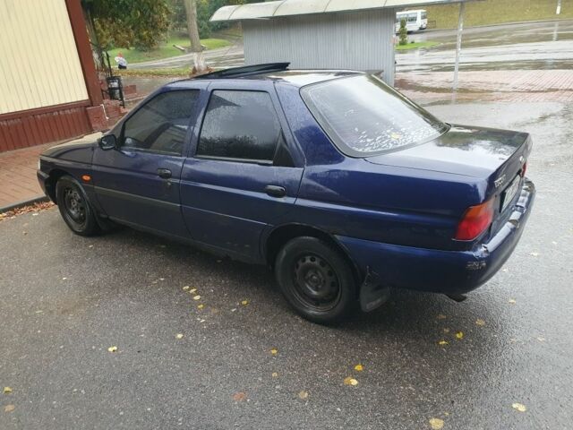 Синій Форд Ескорт, об'ємом двигуна 1.4 л та пробігом 300 тис. км за 499 $, фото 2 на Automoto.ua