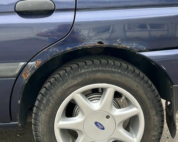 Синий Форд Эскорт, объемом двигателя 1.6 л и пробегом 62 тыс. км за 1500 $, фото 11 на Automoto.ua