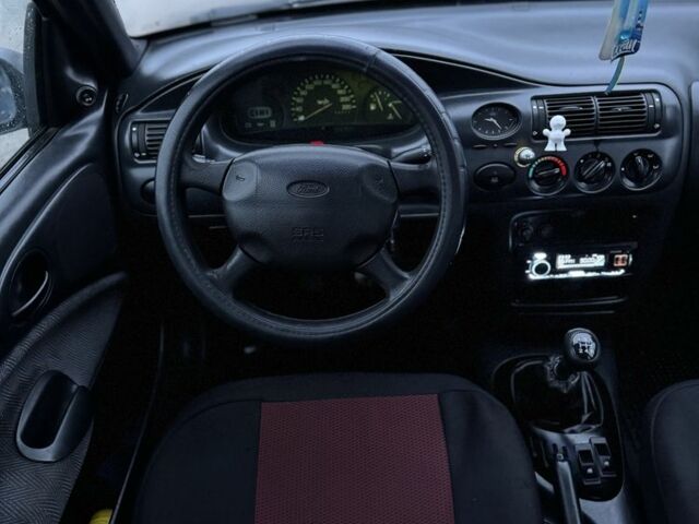 Синій Форд Ескорт, об'ємом двигуна 1.3 л та пробігом 250 тис. км за 890 $, фото 11 на Automoto.ua