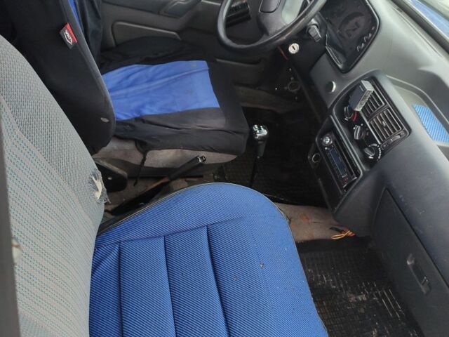 Синий Форд Эскорт, объемом двигателя 1.6 л и пробегом 220 тыс. км за 900 $, фото 7 на Automoto.ua