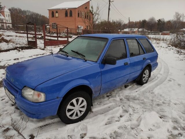 Синий Форд Эскорт, объемом двигателя 1.6 л и пробегом 220 тыс. км за 900 $, фото 1 на Automoto.ua