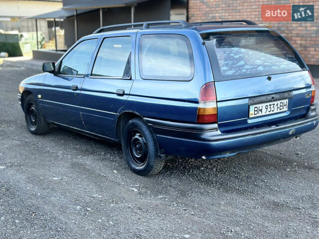 Синий Форд Эскорт, объемом двигателя 1.6 л и пробегом 330 тыс. км за 1099 $, фото 4 на Automoto.ua