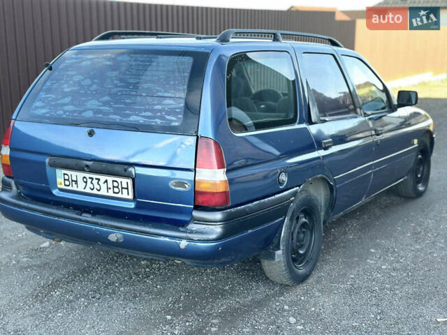 Синий Форд Эскорт, объемом двигателя 1.6 л и пробегом 330 тыс. км за 1099 $, фото 3 на Automoto.ua