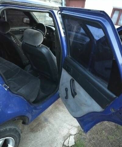 Синий Форд Эскорт, объемом двигателя 1.4 л и пробегом 34 тыс. км за 1600 $, фото 6 на Automoto.ua