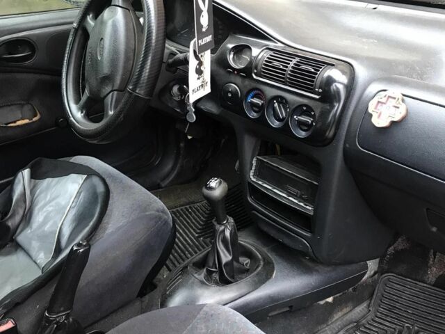 Синий Форд Эскорт, объемом двигателя 1.4 л и пробегом 45 тыс. км за 1700 $, фото 4 на Automoto.ua