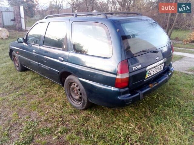 Синий Форд Эскорт, объемом двигателя 1.6 л и пробегом 150 тыс. км за 600 $, фото 8 на Automoto.ua