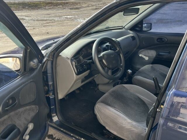 Синий Форд Эскорт, объемом двигателя 1.4 л и пробегом 200 тыс. км за 600 $, фото 9 на Automoto.ua