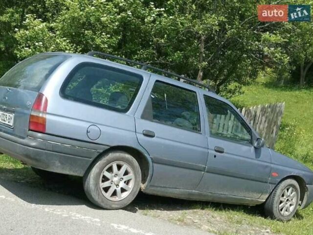 Синий Форд Эскорт, объемом двигателя 1.8 л и пробегом 500 тыс. км за 1100 $, фото 1 на Automoto.ua