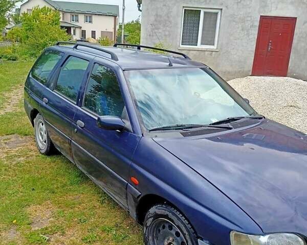 Синій Форд Ескорт, об'ємом двигуна 1.6 л та пробігом 89 тис. км за 2000 $, фото 2 на Automoto.ua
