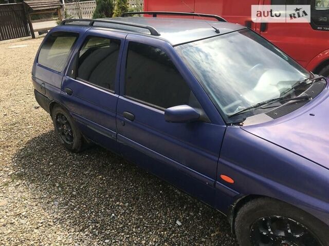 Синий Форд Эскорт, объемом двигателя 1.8 л и пробегом 78 тыс. км за 2098 $, фото 11 на Automoto.ua