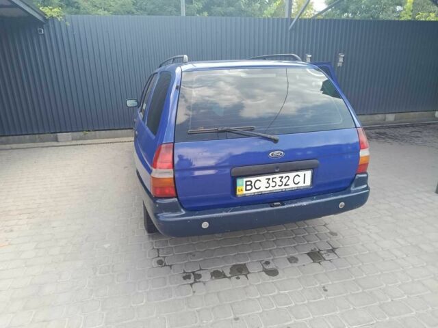 Синий Форд Эскорт, объемом двигателя 1.4 л и пробегом 41 тыс. км за 1600 $, фото 7 на Automoto.ua