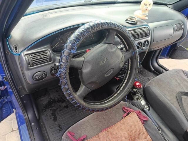 Синий Форд Эскорт, объемом двигателя 1.4 л и пробегом 41 тыс. км за 1600 $, фото 1 на Automoto.ua