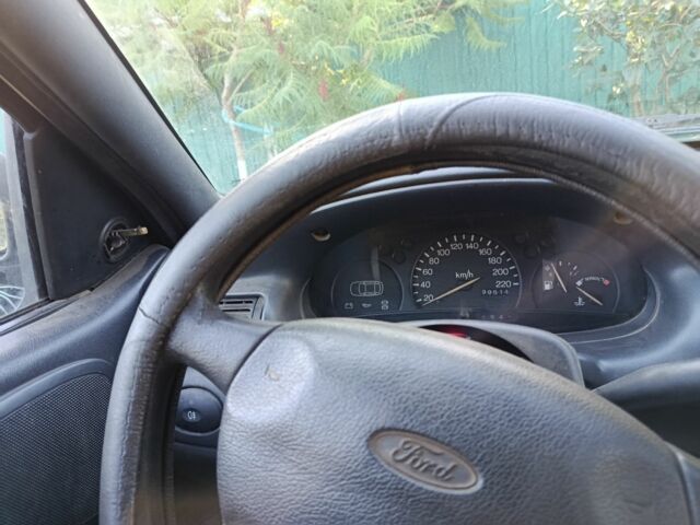 Синий Форд Эскорт, объемом двигателя 1.6 л и пробегом 29 тыс. км за 544 $, фото 7 на Automoto.ua