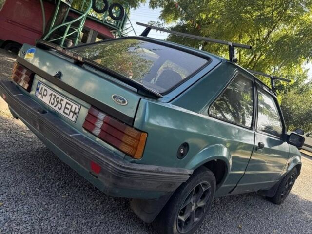 Зеленый Форд Эскорт, объемом двигателя 1.6 л и пробегом 100 тыс. км за 594 $, фото 3 на Automoto.ua