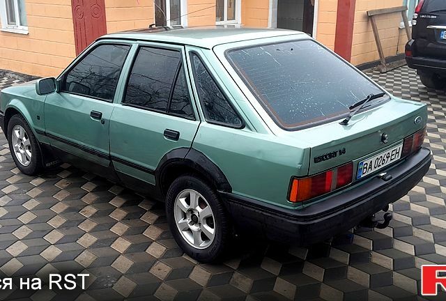 Зеленый Форд Эскорт, объемом двигателя 1.4 л и пробегом 200 тыс. км за 850 $, фото 3 на Automoto.ua