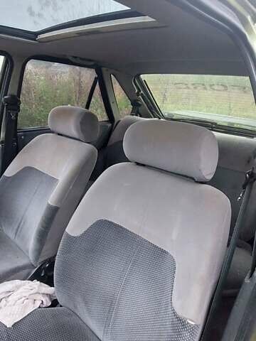 Зеленый Форд Эскорт, объемом двигателя 1.3 л и пробегом 200 тыс. км за 500 $, фото 2 на Automoto.ua