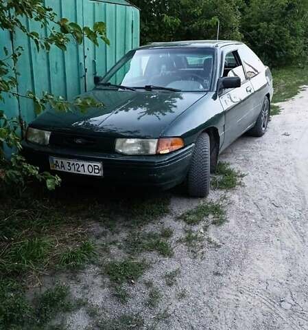 Зеленый Форд Эскорт, объемом двигателя 2 л и пробегом 150 тыс. км за 1093 $, фото 6 на Automoto.ua