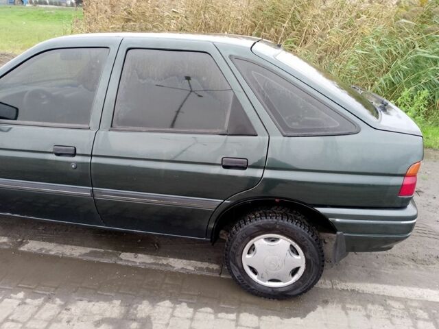 Зеленый Форд Эскорт, объемом двигателя 0 л и пробегом 1 тыс. км за 1100 $, фото 2 на Automoto.ua